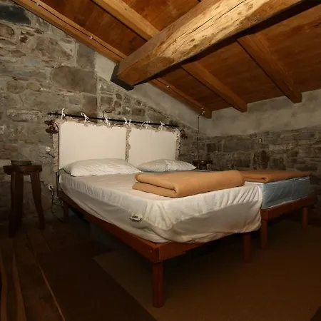 Nocleg ze śniadaniem Mulino Marghen - Restored Watermill - And Retreat Center Zeri